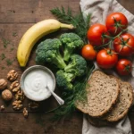 Ingrediënten van het DASH-dieet: groenten, fruit, volkoren brood en magere zuivel